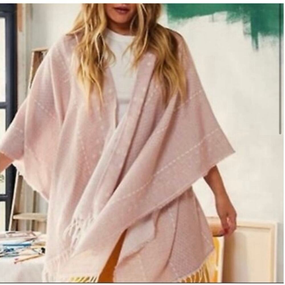 NWT GENTLE FAWN Women's M L Hermosa Kimono Pink Fringe Soft Wrap Throw Sweater - Picture 3 of 16